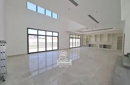 Villa - 6 Bedrooms for rent in Shakhbout City - Abu Dhabi