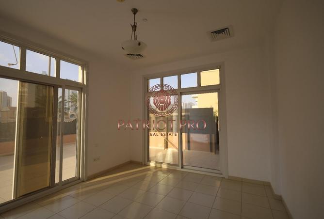 71902335 - Property Image 2