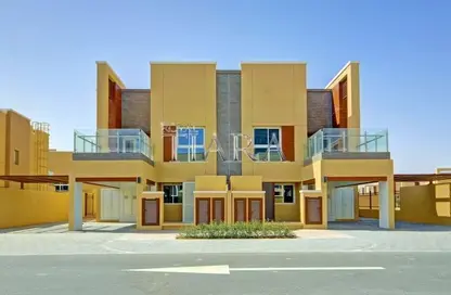 Villa - 3 Bedrooms - 4 Bathrooms for rent in Villa Lantana 1 - Villa Lantana - Dubai Science Park - Dubai