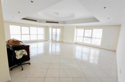 Apartment - 3 Bedrooms - 4 Bathrooms for rent in Al Khan Corniche - Al Khan - Sharjah
