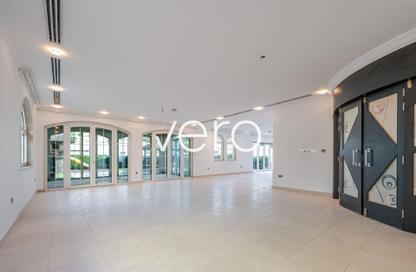 Villa - 5 Bedrooms - 6 Bathrooms for rent in Jumeirah Park Homes - Jumeirah Park - Dubai Villa - 5 Bedrooms - 6 Bathrooms for rent in Jumeirah Park Homes - Jumeirah Park - Dubai