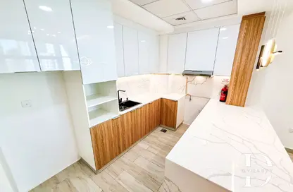 شقة - غرفة نوم - 2 حمامات للايجار في ذا ايست كريست - ديستريكت 17 - قرية جميرا الدائرية - دبي