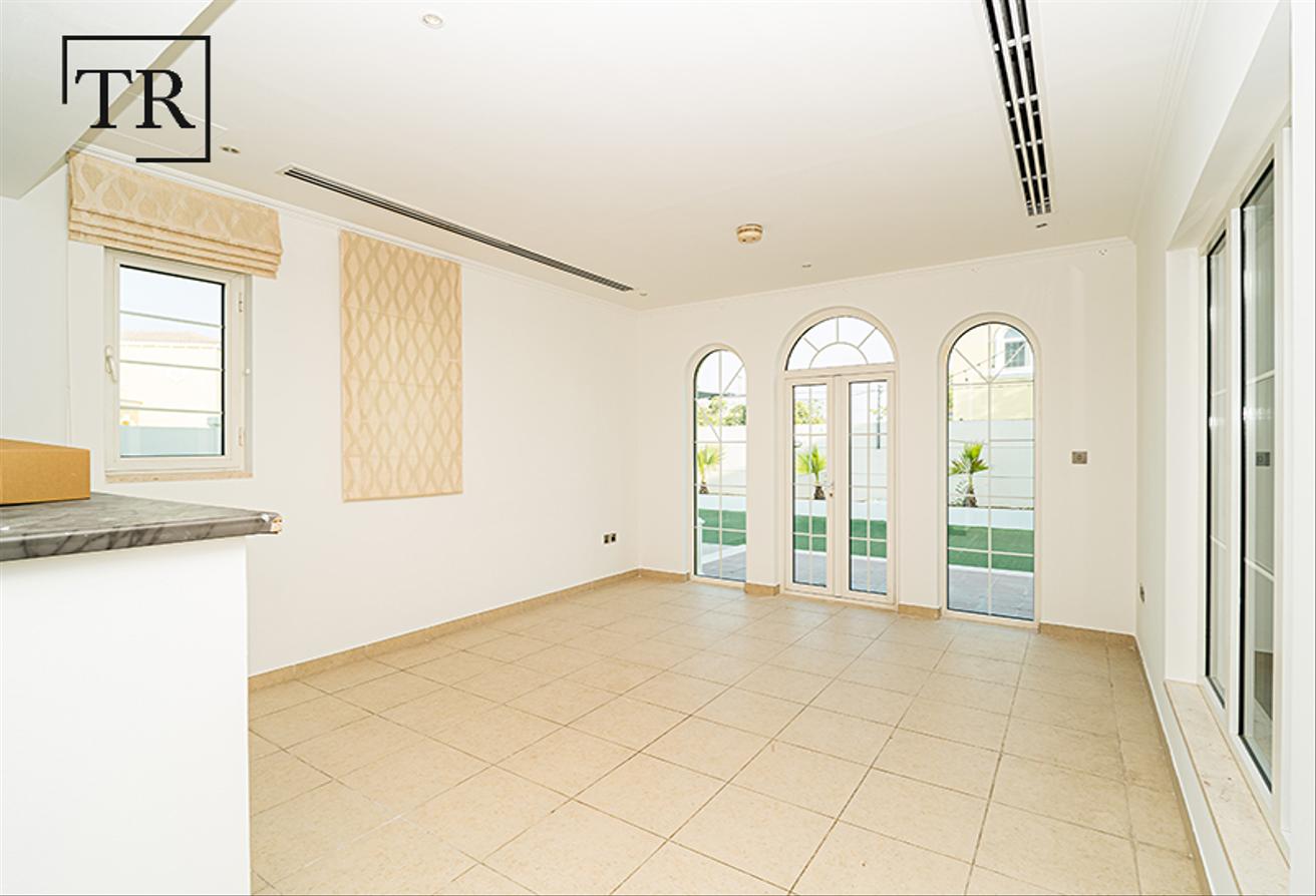 Corner Villa | Huge Plot | Maid’s Room | Well Kept photo 11