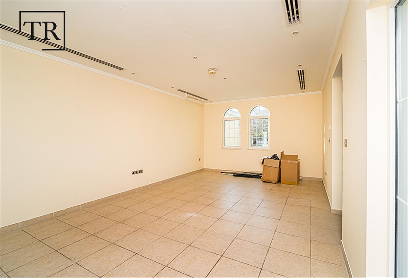 Corner Villa | Huge Plot | Maid’s Room | Well Kept photo 8