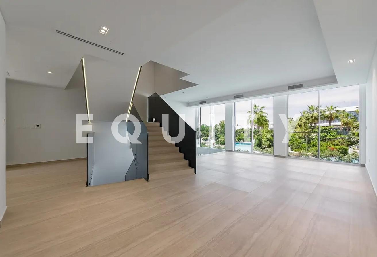 Available | Flexible Cheques | Lagoon Facing photo 2