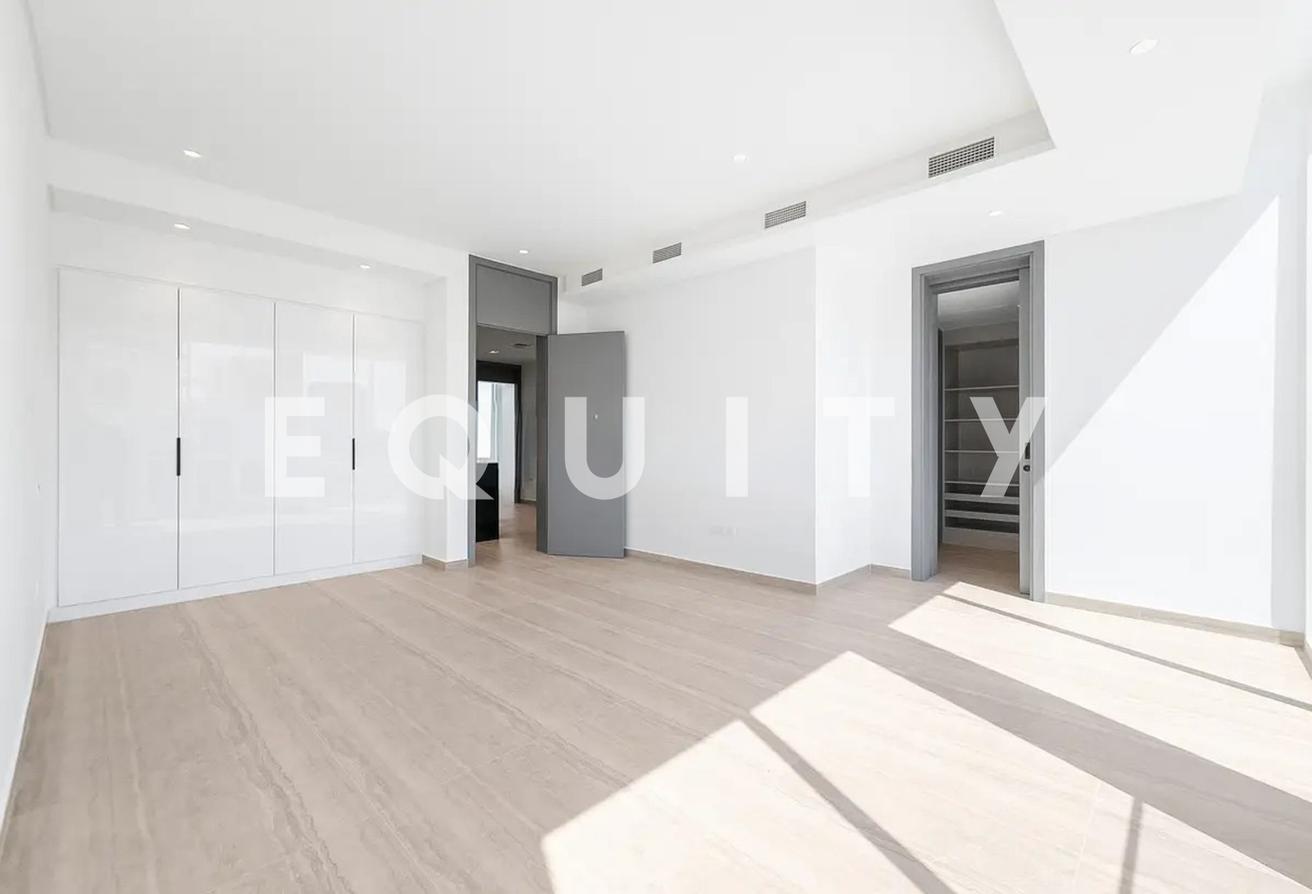 Available | Flexible Cheques | Lagoon Facing photo 12