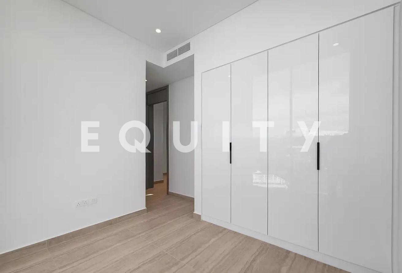 Available | Flexible Cheques | Lagoon Facing photo 14