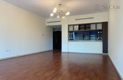 Apartment - 2 Bedrooms - 2 Bathrooms for rent in Una Riverside Residence - Una - The Views - Dubai Apartment - 2 Bedrooms - 2 Bathrooms for rent in Una Riverside Residence - Una - The Views - Dubai
