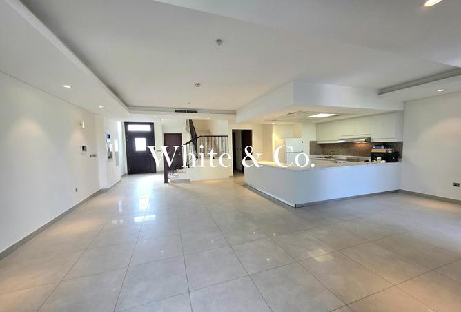 83661291 - Property Image 3