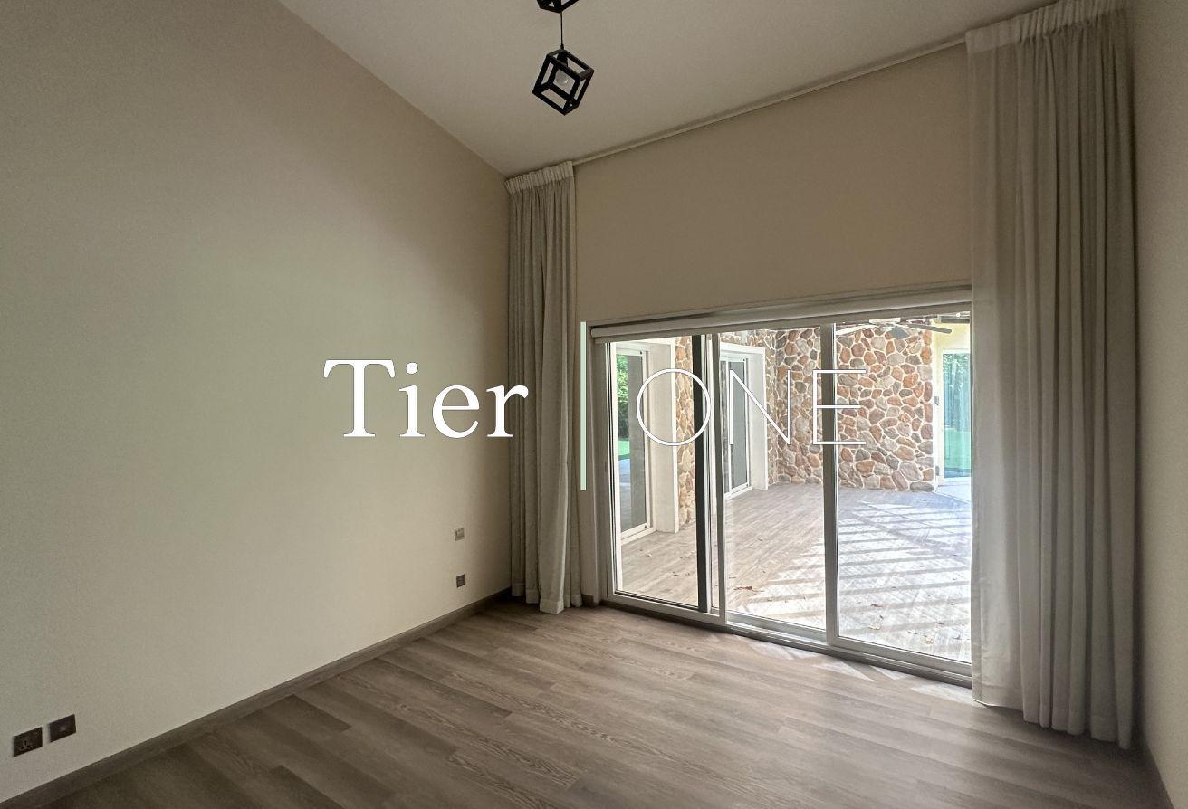 CUL-DE-SAC| UPGRADED | READY TO MOVE IN photo 9