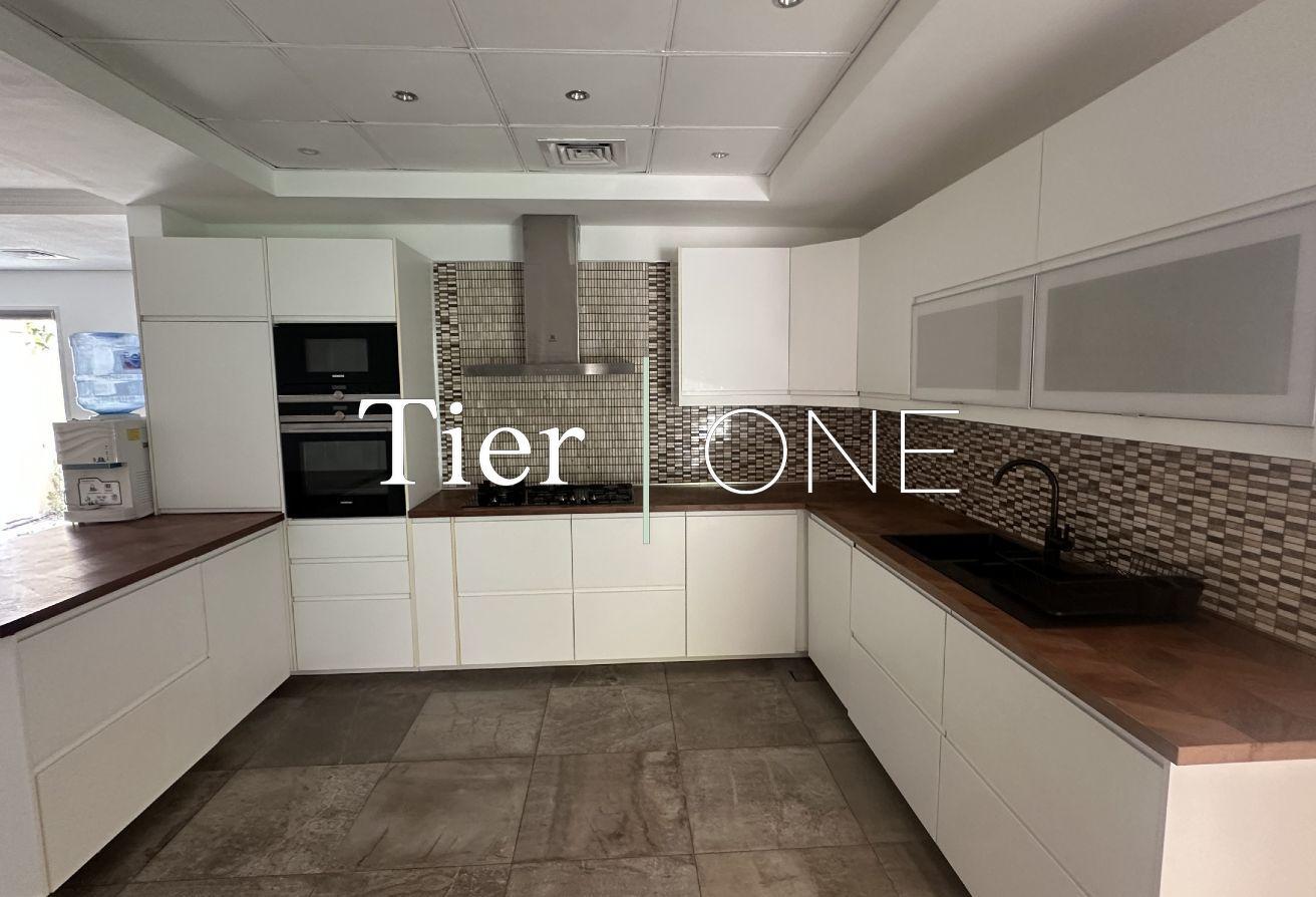 CUL-DE-SAC| UPGRADED | READY TO MOVE IN photo 11