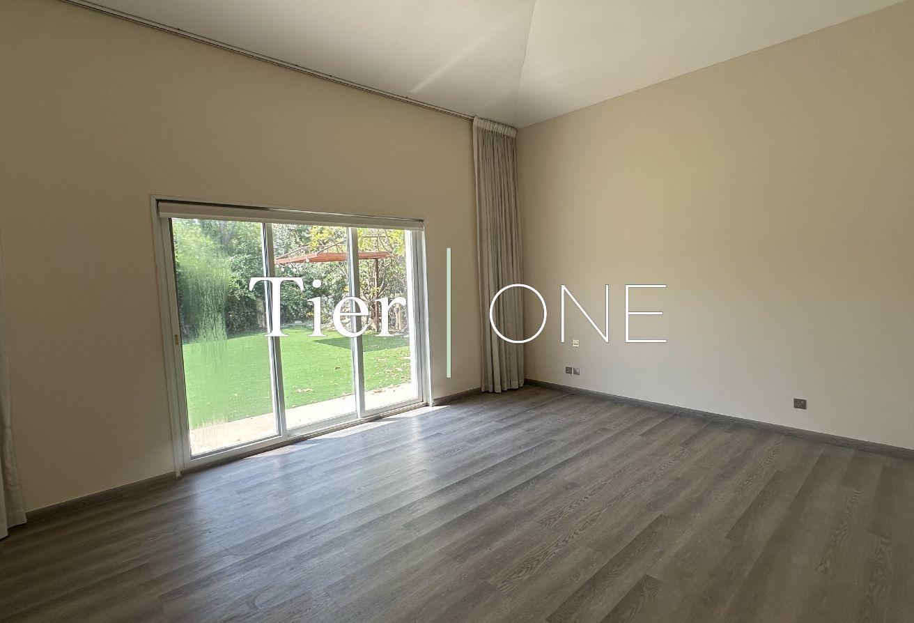 CUL-DE-SAC| UPGRADED | READY TO MOVE IN photo 10