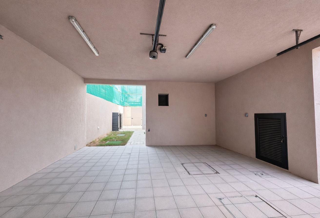 No Commission | 4BR with Maids | Private Pool photo 8