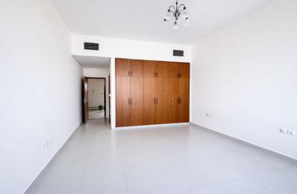 Villa - 4 - 5 for rent in Jumeirah 1 - Jumeirah - Dubai