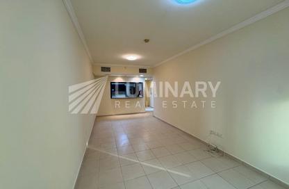 Apartment - 1 Bedroom - 1 Bathroom for rent in Mazaya 30 - Queue Point - Liwan - Dubai