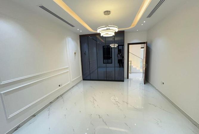111843001 - Property Image 3