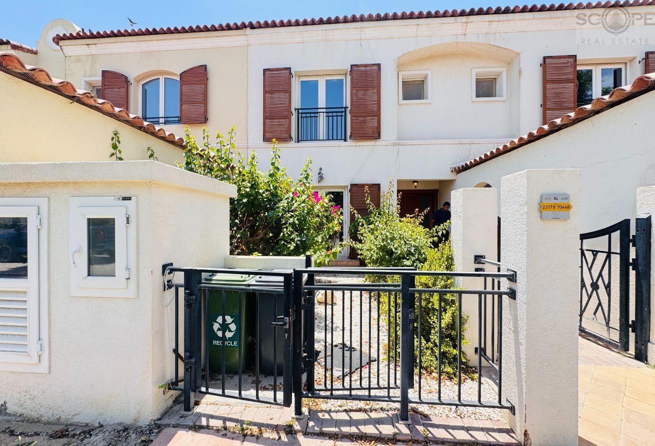 Exquisite 4-Bedroom + Maid’s Corner Villa | Green photo 2