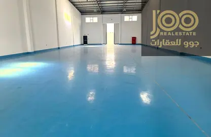 مستودع - استوديو - 1 حمام للايجار في أم الثعوب - أم القيوين