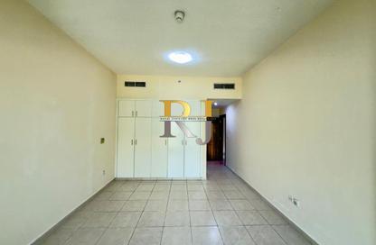 Apartment - 2 Bedrooms - 3 Bathrooms for rent in Hessa Home Building - Oud Metha - Bur Dubai - Dubai