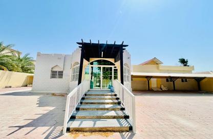 Villa - 4 Bedrooms - 6 Bathrooms for rent in Al Garayen - Sharjah