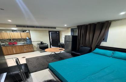 Apartment - Studio - 1 Bathroom for rent in Al Qulaya'ah - Al Sharq - Sharjah