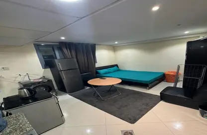 Apartment - Studio - 1 Bathroom for rent in Al Qulaya'ah - Al Sharq - Sharjah