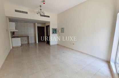 شقة - 1 حمام للايجار في برج الأبطال 1 - أبراج الأبطال - مدينة دبي الرياضية - دبي