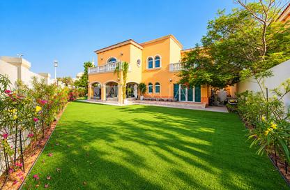 Villa - 5 - 6 for rent in District 2 - Jumeirah Park - Dubai