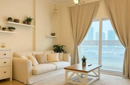 Apartment - 2 Bedrooms - 3 Bathrooms for rent in Golf View Residence - Dubai Sports City - Dubai