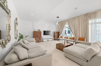 Townhouse - 4 Bedrooms - 6 Bathrooms for rent in Palma Residences - Palm Jumeirah - Dubai