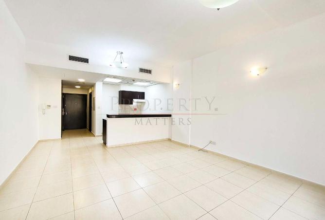 SPACIOUS | MID-FLOOR | PRIME LOCATION photo 3