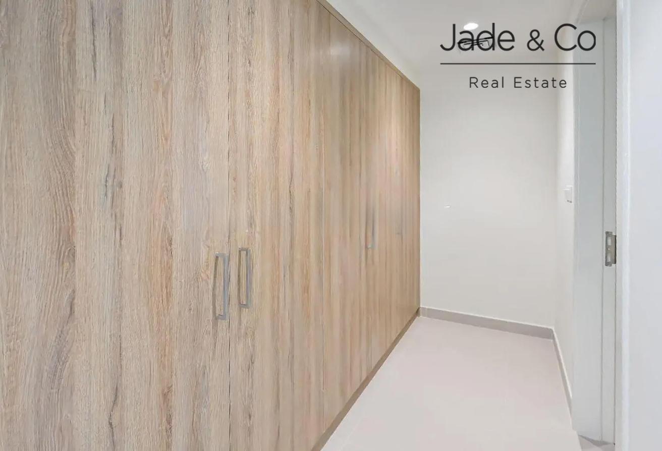 Community Expert | Spacious 4BR | Dual Living photo 19