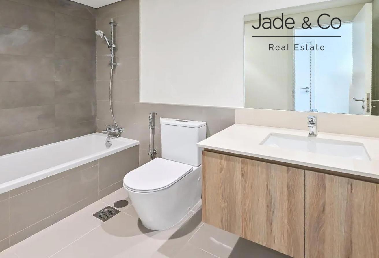 Community Expert | Spacious 4BR | Dual Living photo 21