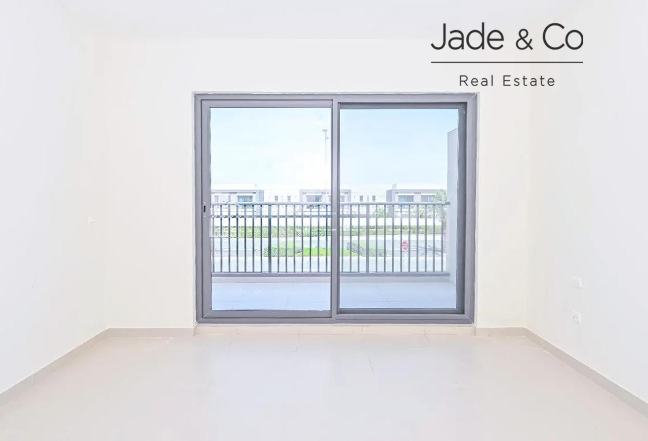 Community Expert | Spacious 4BR | Dual Living photo 20