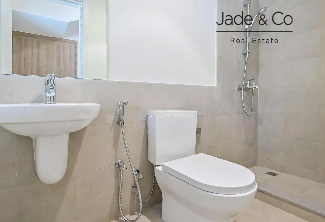 Community Expert | Spacious 4BR | Dual Living photo 25