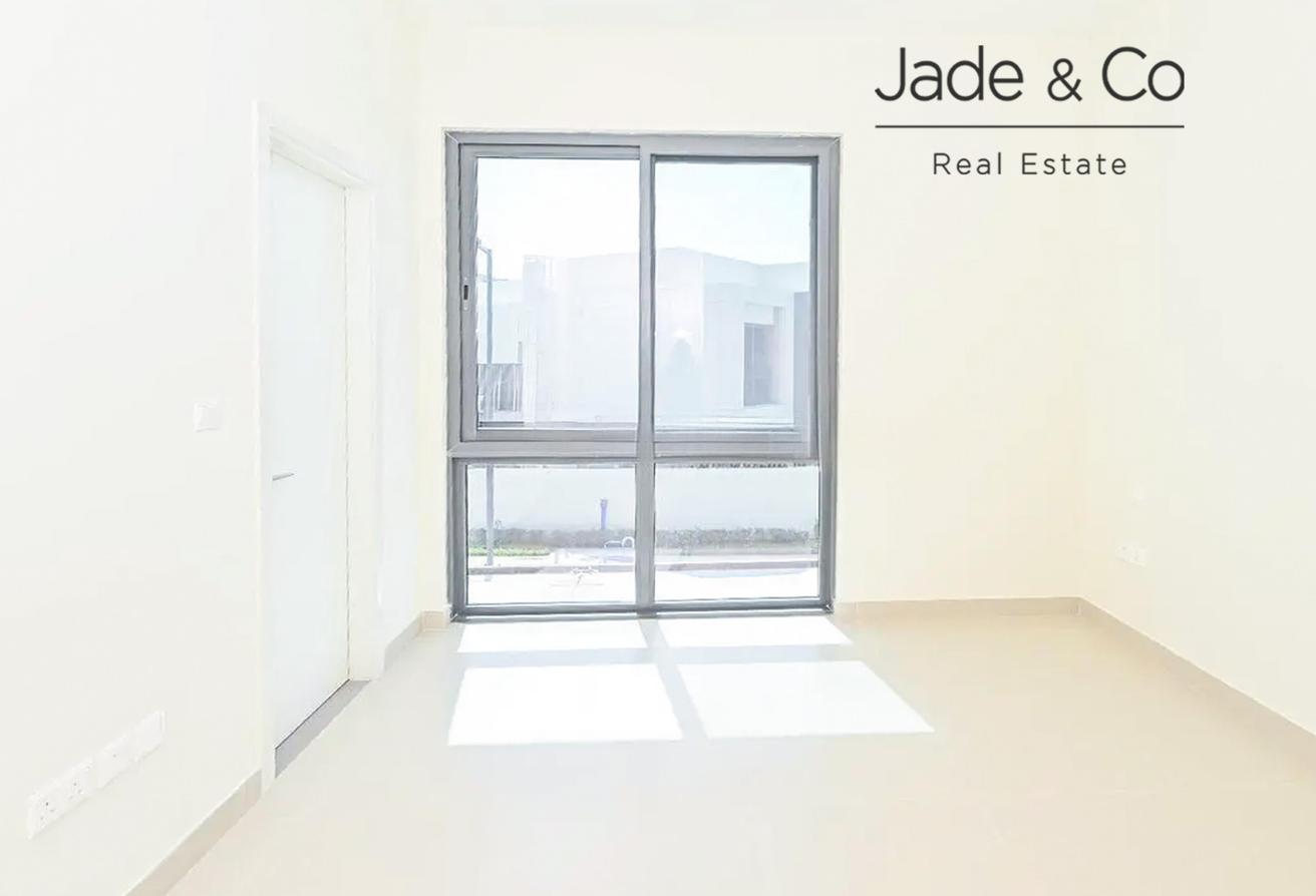 Community Expert | Spacious 4BR | Dual Living photo 24