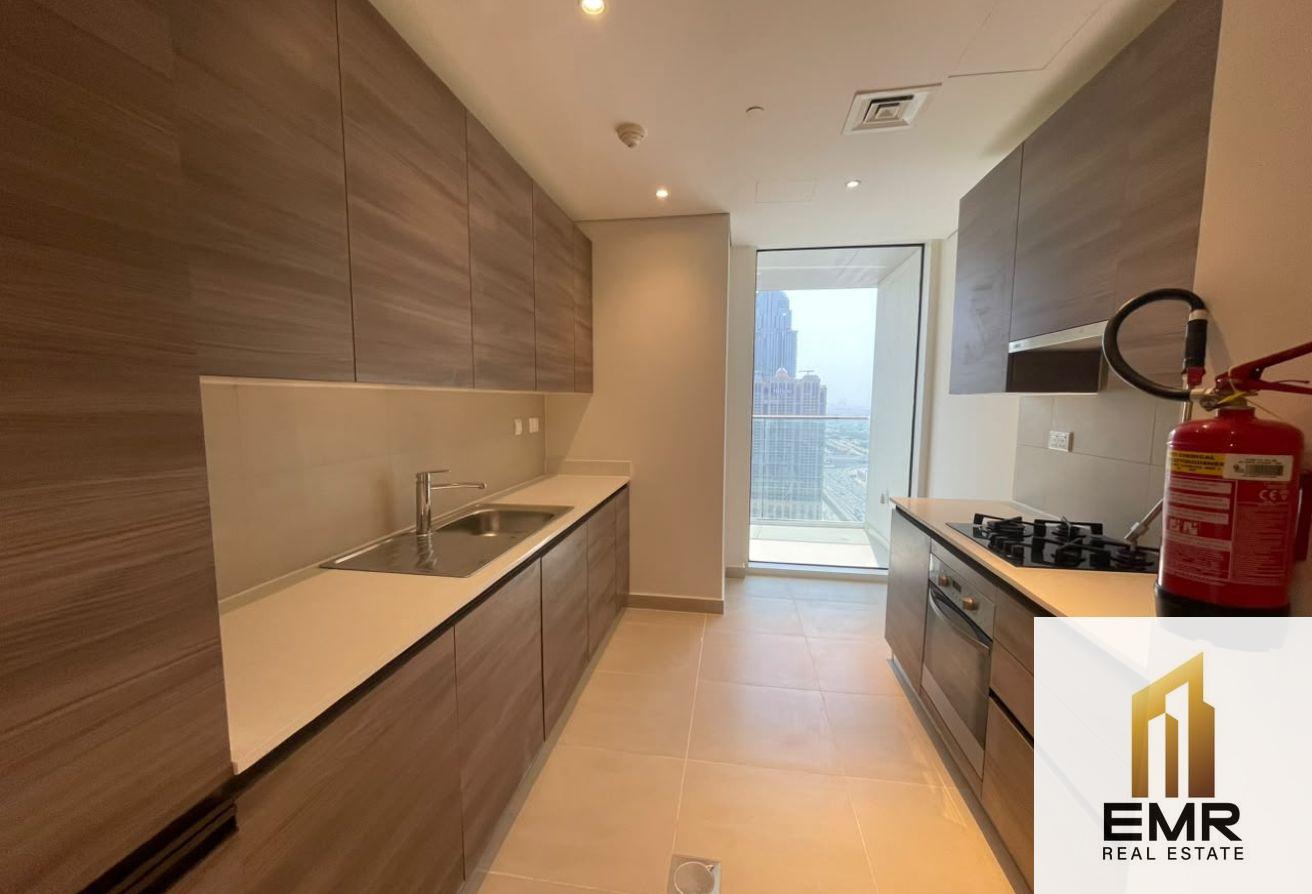 Luxury High-Floor 3BR in Business Bay photo 13
