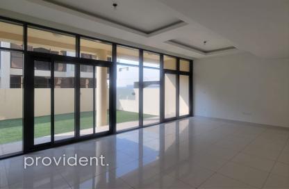 Townhouse - 3 - 5 for rent in Richmond - Damac Hills - Dubai