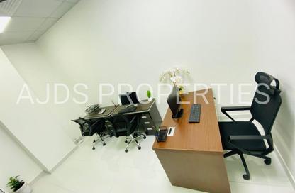 Office Space - Studio - 1 Bathroom for rent in Red Avenue - Al Garhoud - Dubai