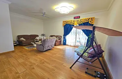 Apartment - 3 Bedrooms - 3 Bathrooms for sale in Mazaya 13 - Queue Point - Liwan - Dubai Land - Dubai