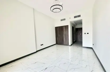 Apartment - Studio - 1 Bathroom for rent in Rukan Tower B - Rukan Tower - Rukan - Dubai Land - Dubai