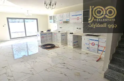 فيلا - 4 غرف نوم - 5 حمامات للايجار في الراس 1 - الراس - أم القيوين