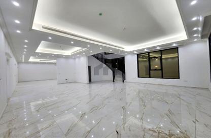 Villa - 5 - 7+ for rent in Madinat Al Riyad - Abu Dhabi
