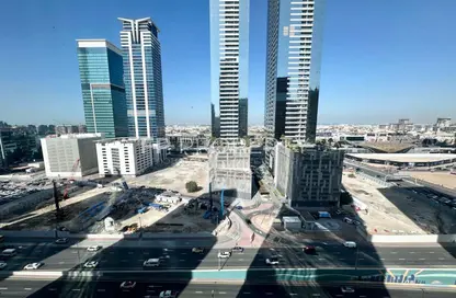 مكتب - 2 غرف نوم - 1 حمام للايجار في القمة - الخليج التجاري - دبي