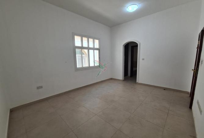 2P6zeZPfMDQ - Property Image 2