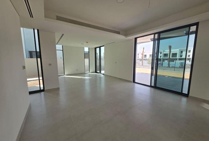 106400811 - Property Image 3
