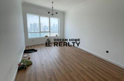 Apartment - 2 - 2 for rent in Beach Tower 1 - Al Khan Lagoon - Al Khan - Sharjah