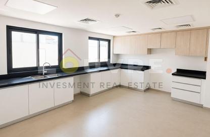 Villa - 5 Bedrooms - 7+ Bathrooms for rent in Fay Alreeman - Al Shamkha - Abu Dhabi