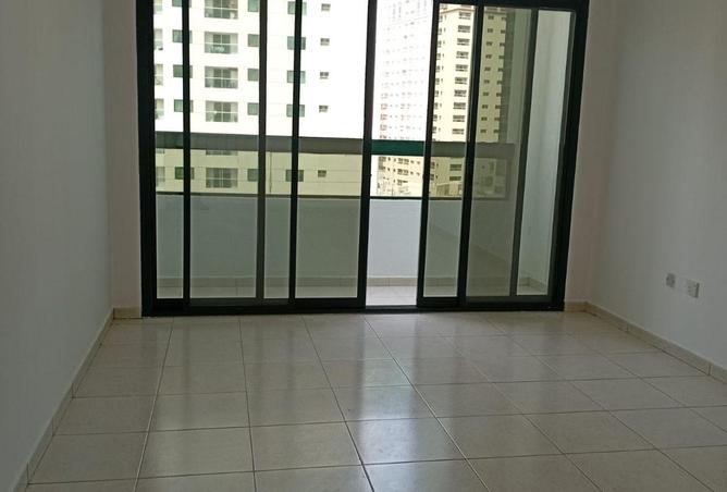 غرفه وصاله بالمجاز2 اطلاله مفتوحه ببلكونه