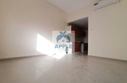 Apartment - Studio - 1 Bathroom for rent in Muwaileh 3 Building - Muwaileh - Sharjah